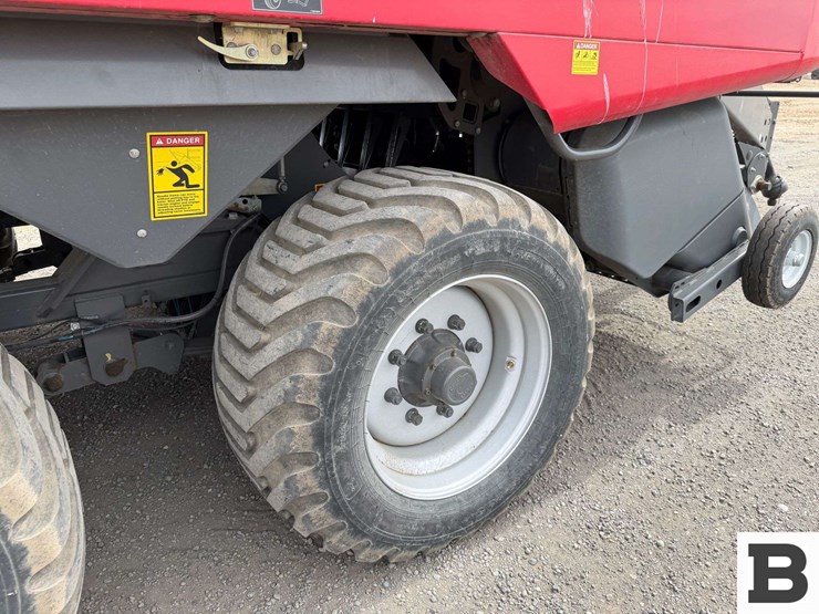 2022-massey-ferguson-2270-image-54