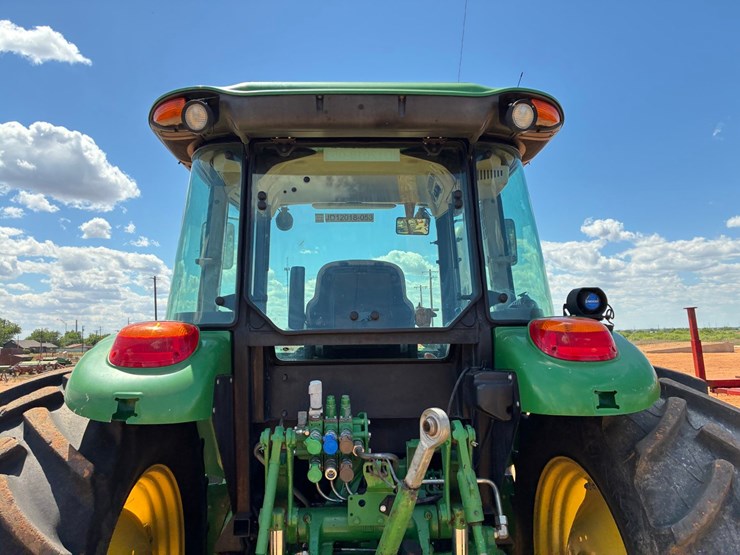 2017-john-deere-6120e-image-6