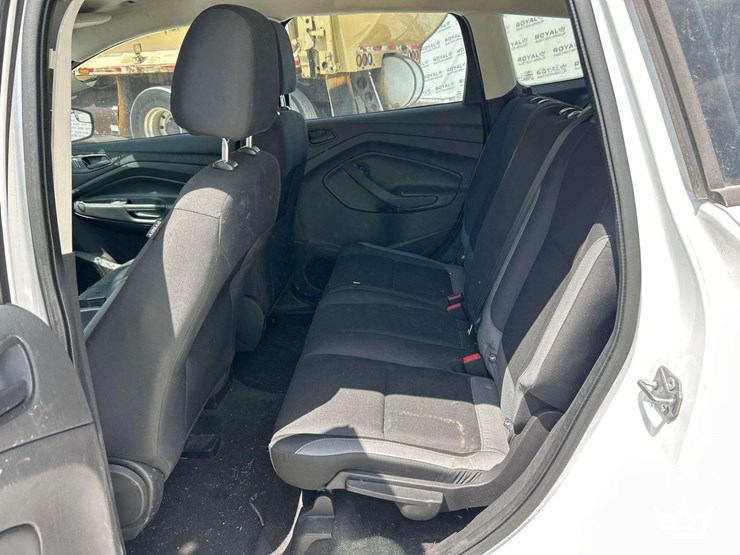 2015-ford-escape-image-21