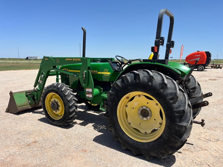 2000-john-deere-5410-image-13