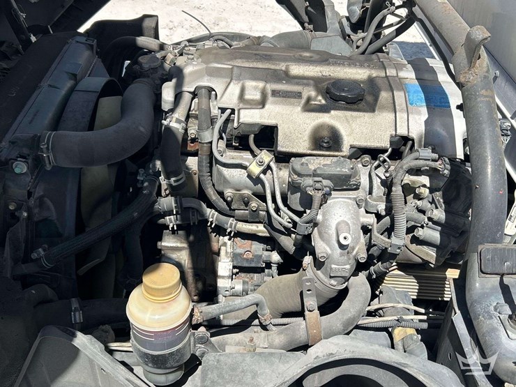 2007-mitsubishi-fuso-fe84d-image-8