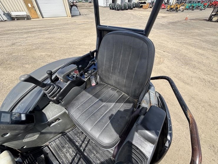 2006-deere-27d-image-25