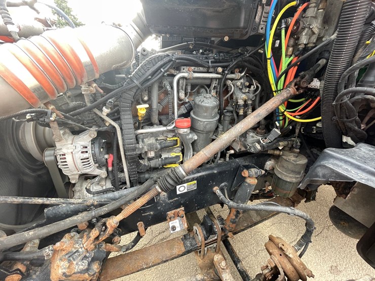 2015-kenworth-t880-image-68