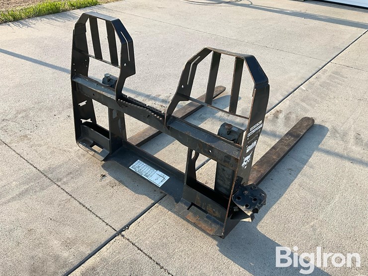 bobcat-pallet-fork-image-5