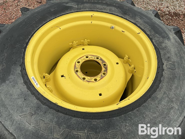 john-deere-28-image-12