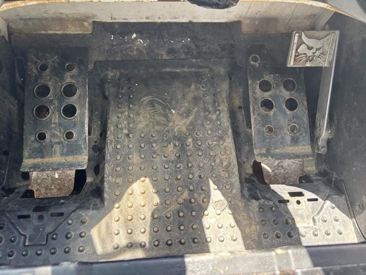 2016-bobcat-t650-image-31