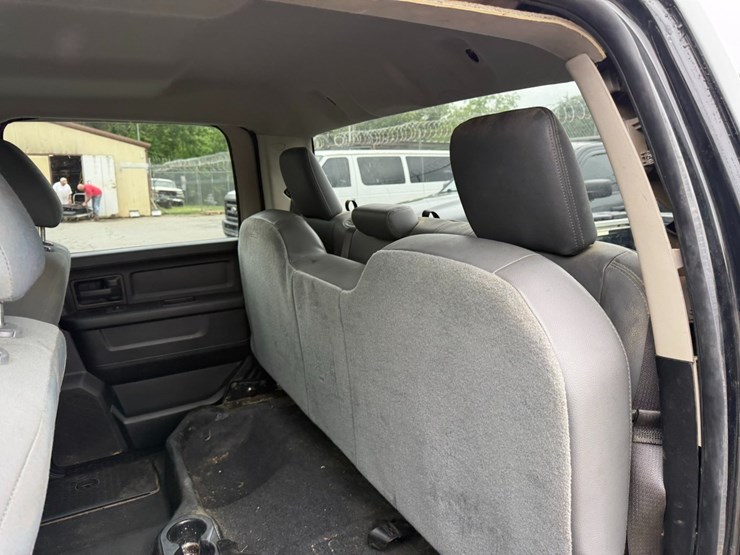 2019-dodge-1500-image-46