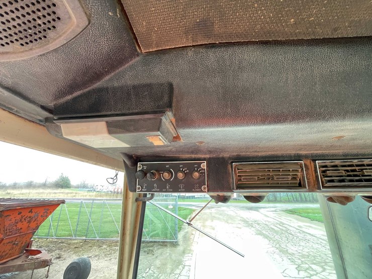 #4063-•-case-tractor-image-92