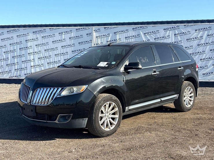 2013-lincoln-mkx-image-1