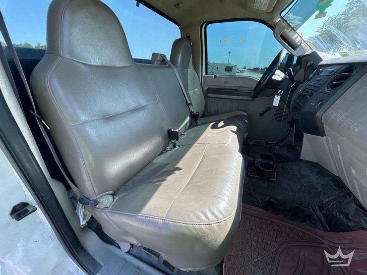 2008-ford-f550-image-30