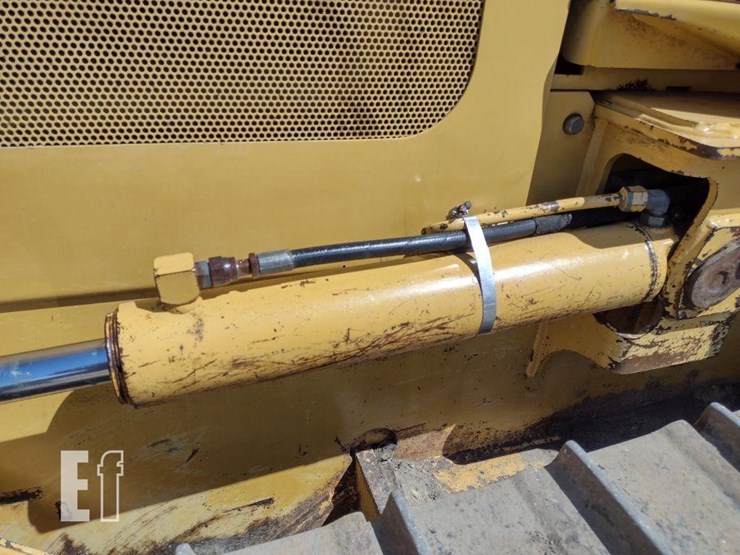 2004-deere-650h-image-21