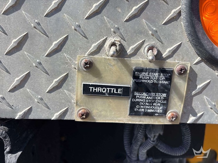 2014-ford-f550-image-26