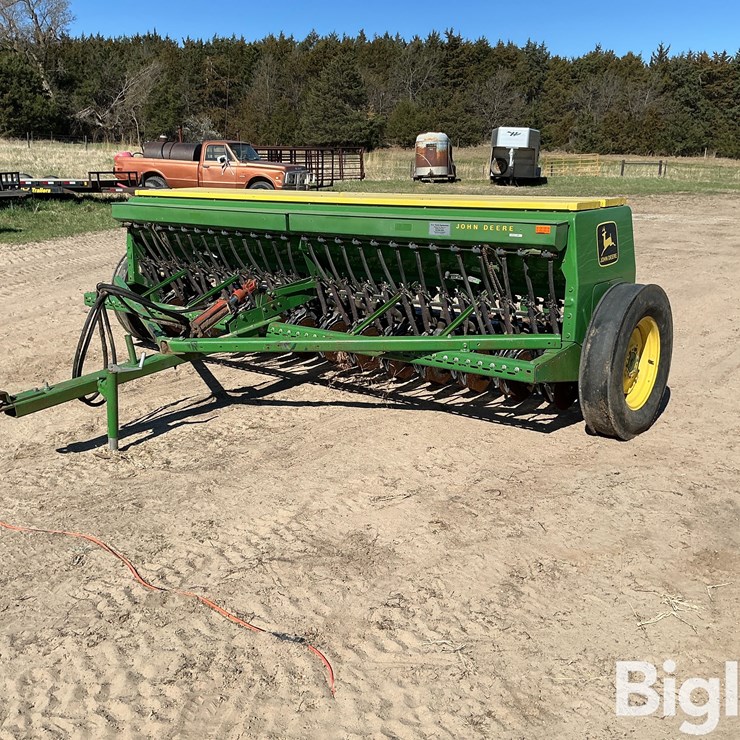 JOHN DEERE 8300
