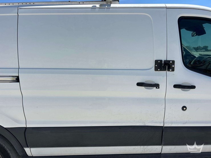 2017-ford-transit-image-22