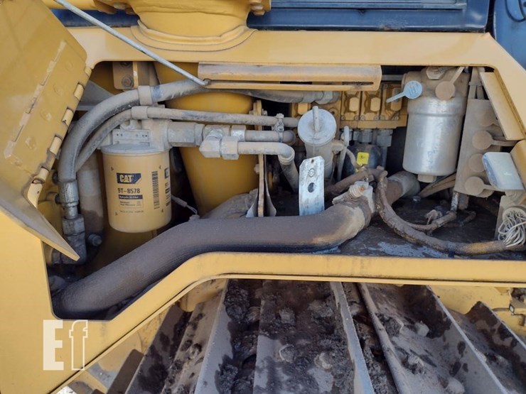 2017-caterpillar-d6n-xl-image-43