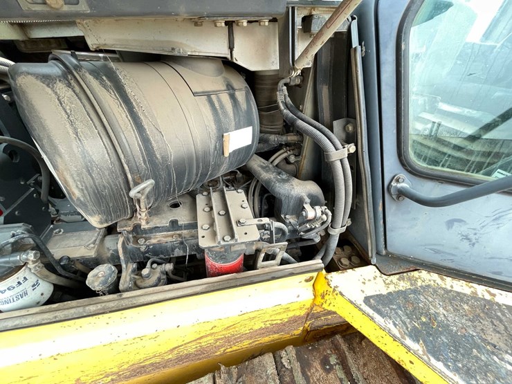 komatsu-d65px-12-image-42