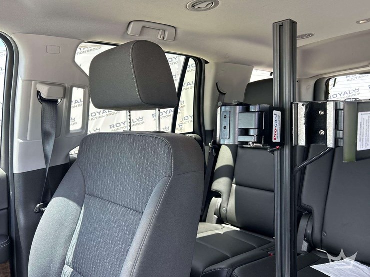 2018-chevrolet-tahoe-image-22