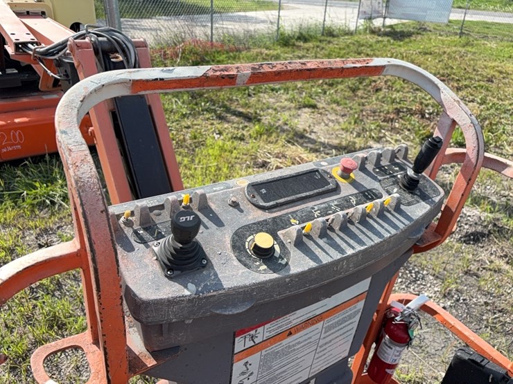 jlg-e400ajp-image-11
