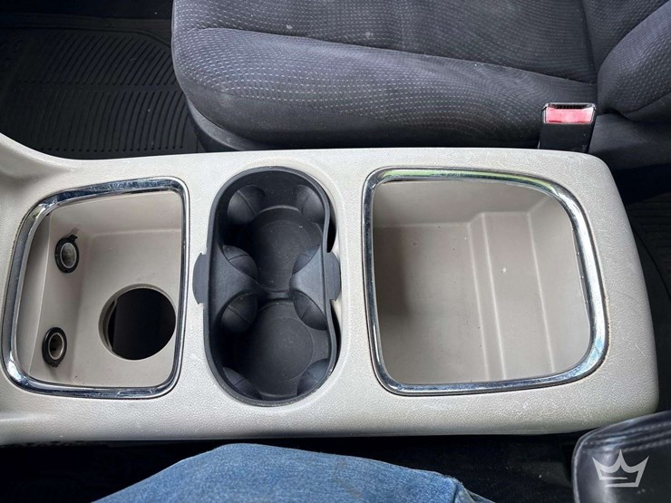 2014-dodge-grand-caravan-image-14