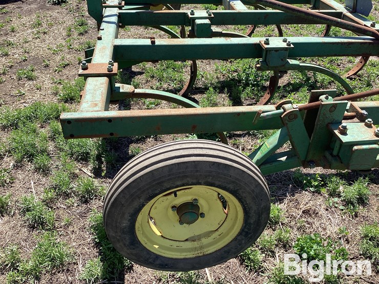 john-deere-1610-image-11