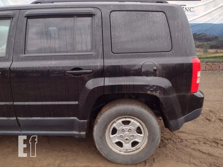 2012-jeep-patriot-sport-image-14