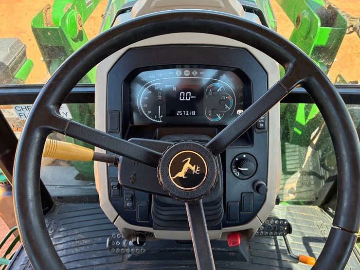 2017-john-deere-6120e-image-18