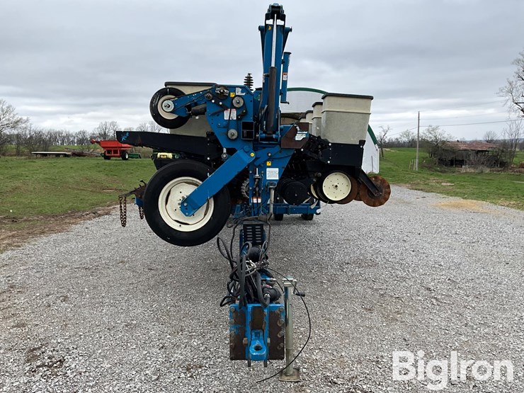 kinze-2600-image-2