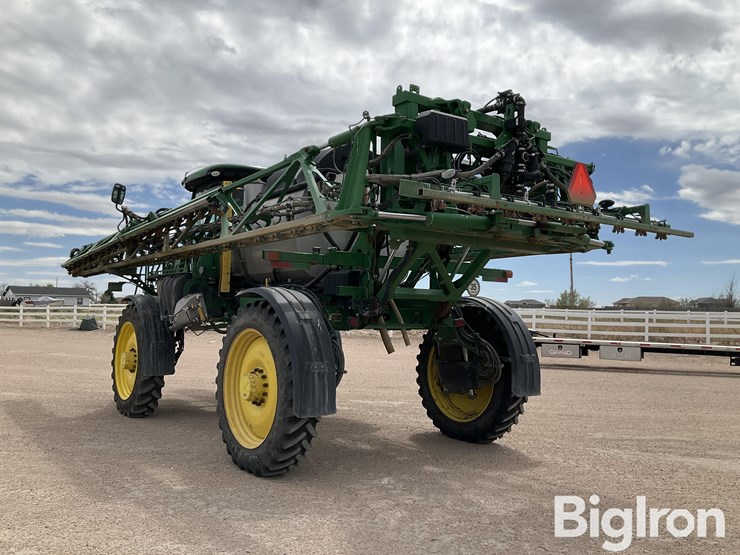 2019-john-deere-r4044-image-7