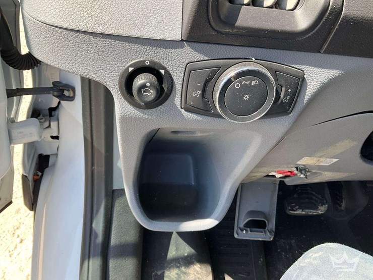 2019-ford-transit-image-15