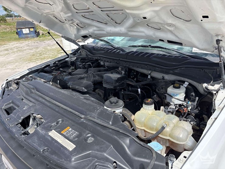 2021-ford-f250-image-15