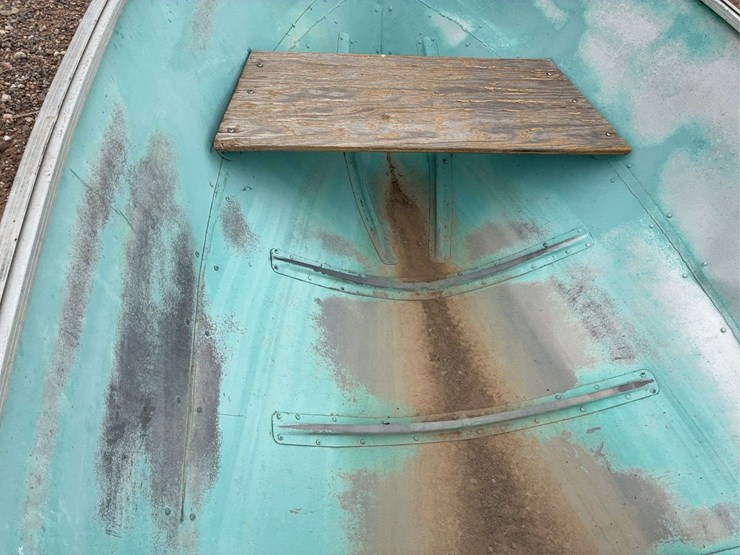 12ft-aluminum-bottom-boat-image-10