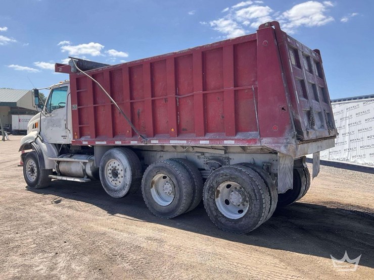 2007-sterling-l9500-image-4