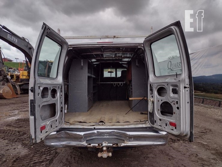 2012-ford-e250-image-31