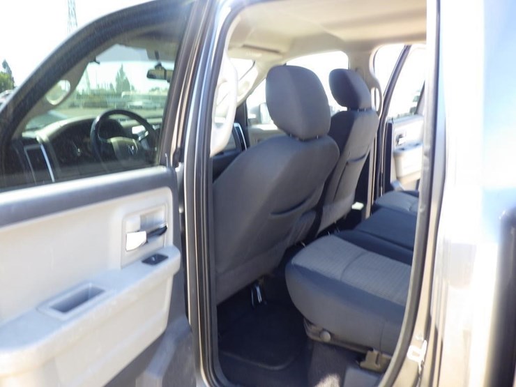 2012-dodge-1500-image-7