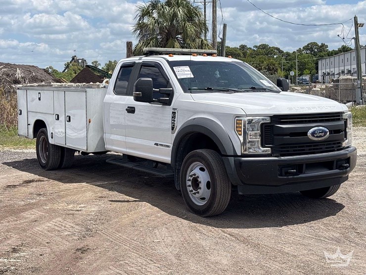 2019-ford-f450-image-2