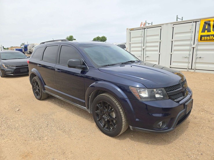 2017-dodge-journey-sxt-image-2