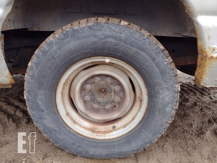 2012-ford-e250-image-14