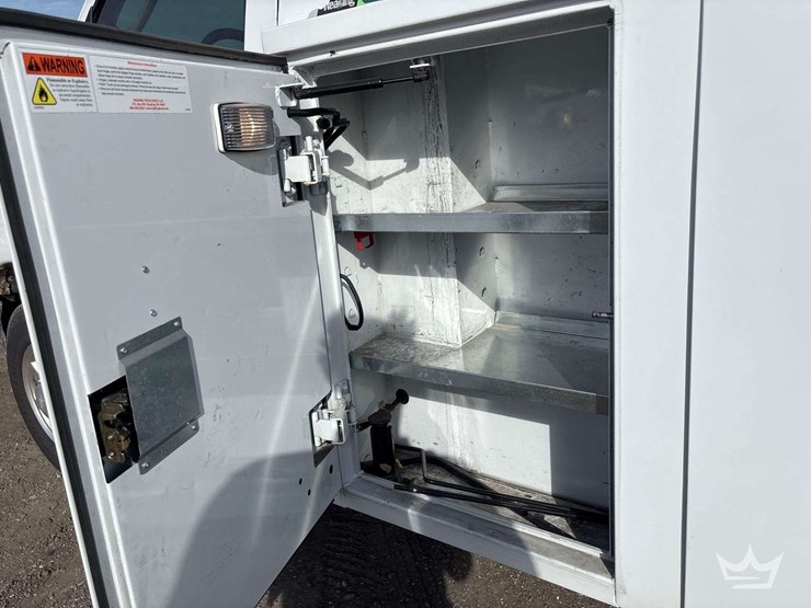 2014-ford-e350-image-18
