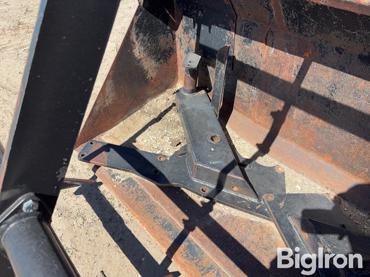 case-ih-l300-image-14