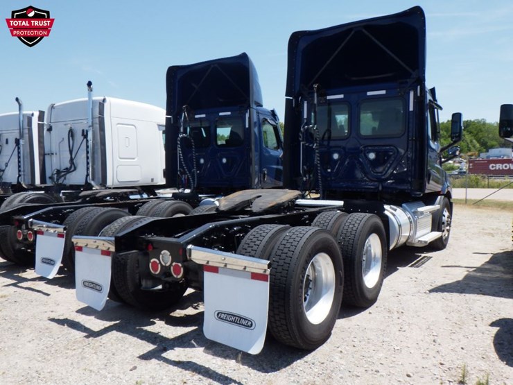2022-freightliner-cascadia-116-image-7