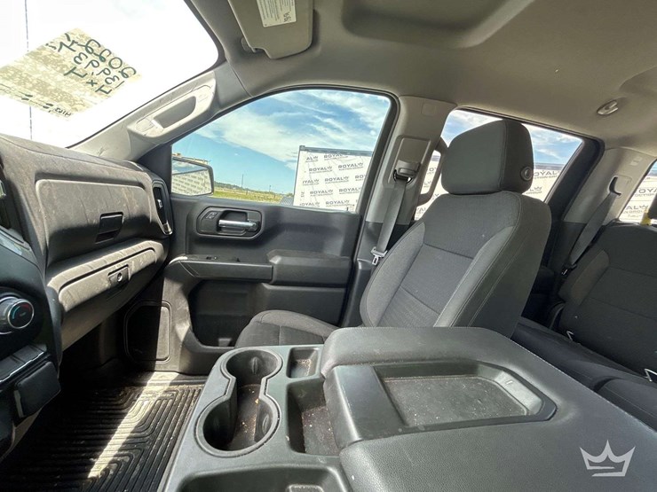 2022-chevrolet-silverado-1500-image-27