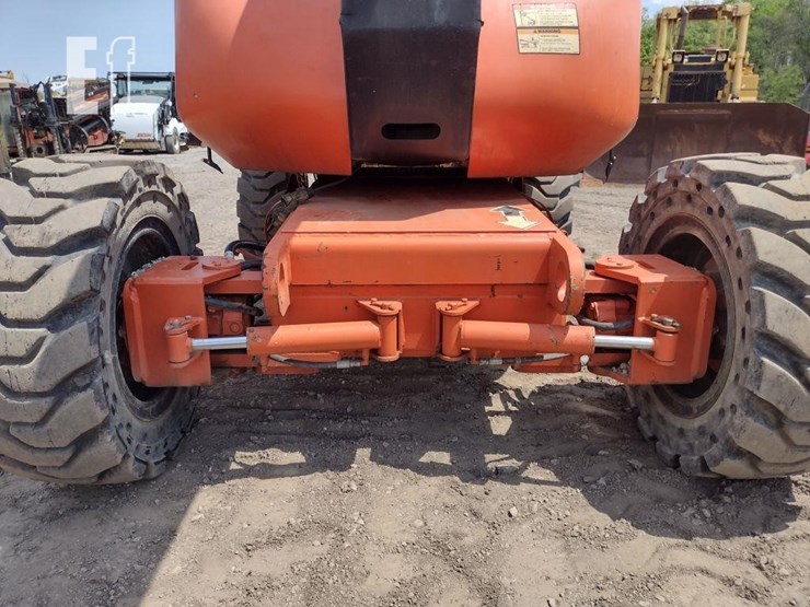 2002-jlg-600ajn-image-15
