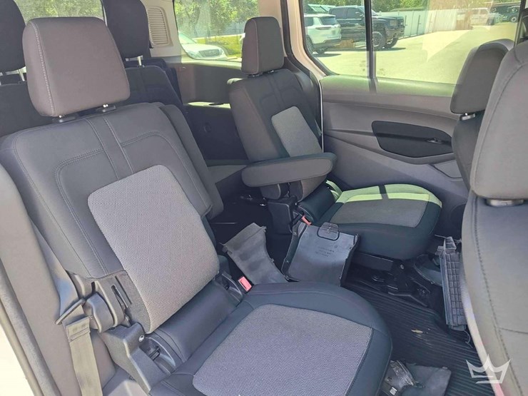2019-ford-transit-connect-image-21