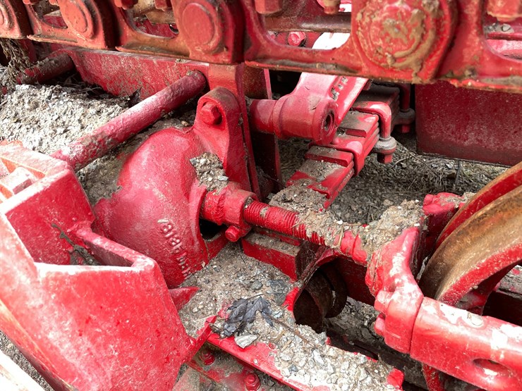 #4087-•-international-antique-dozer-image-52