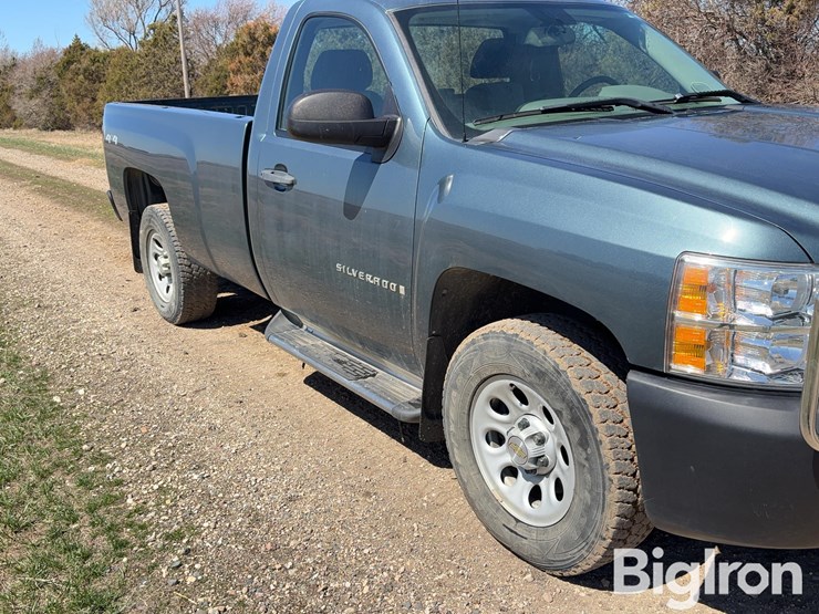 2009-chevrolet-silverado-1500-image-14