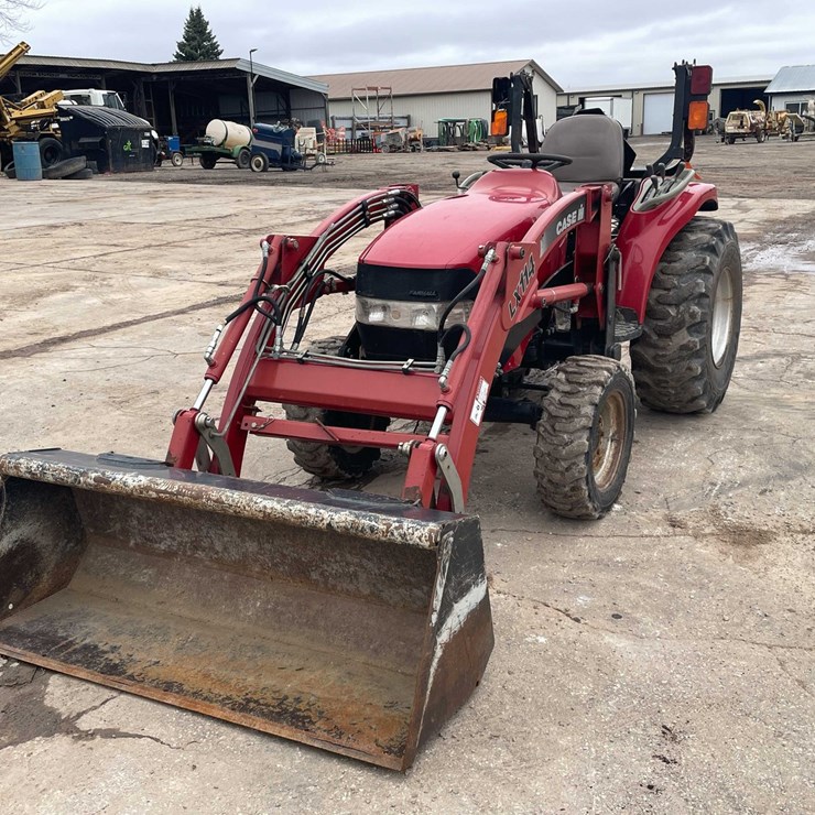 #4055 • Case DX33 Tractor