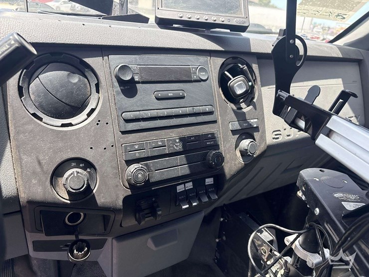 2016-ford-f550-image-29