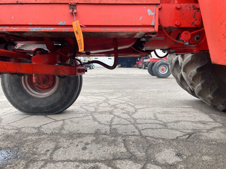#4064-•-case-1370-tractor-image-55