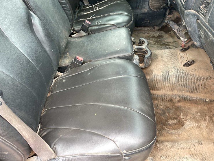 #4043-•-2002-gmc-250-(has-wi-title)-image-66