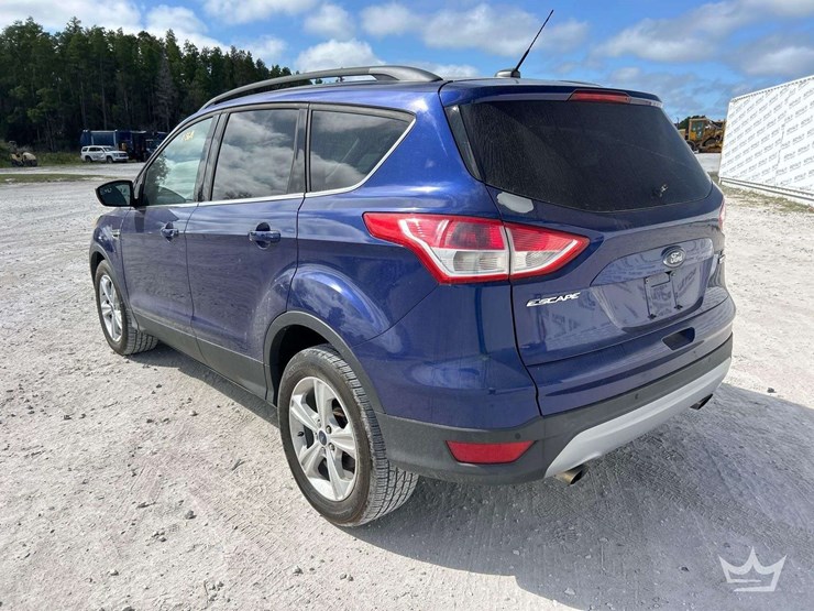 2016-ford-escape-se-image-4